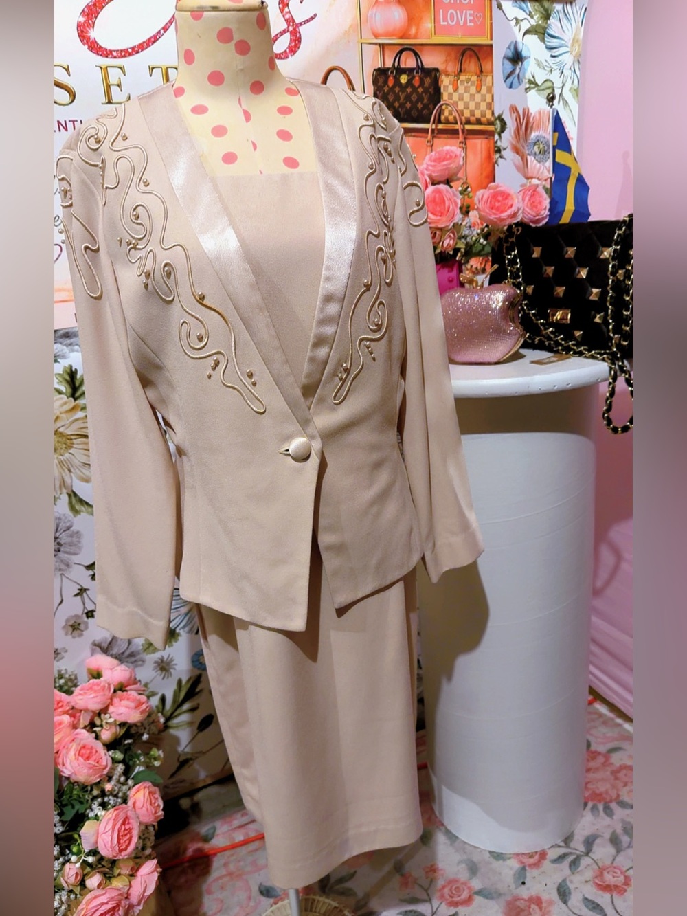 Nah Nah Petite 10P Beige Embellished 2 Piece Skirt Suit